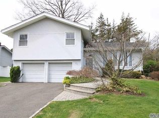 27 Fortune Ln, Jericho, NY 11753