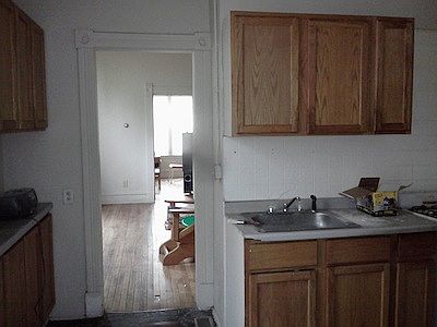 3rd image of 2529 12th Ave S #2