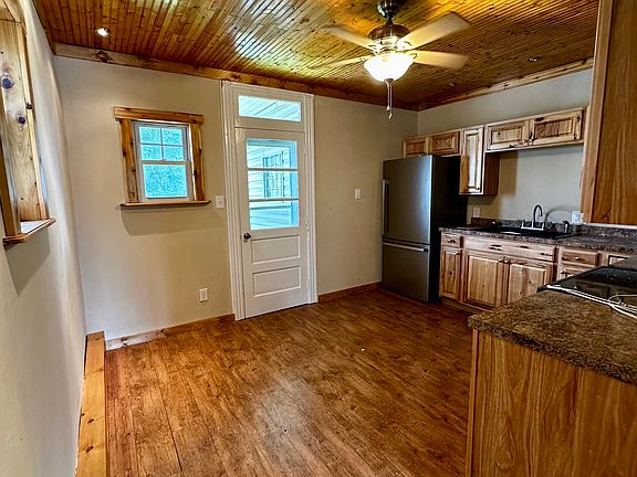 3rd image of 229 Coal St #0