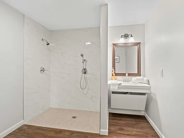 3527 Vienna St #6 — Photo 13
