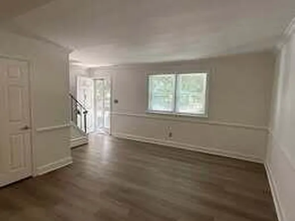 1031 Saint Marys St, Raleigh, NC 27605