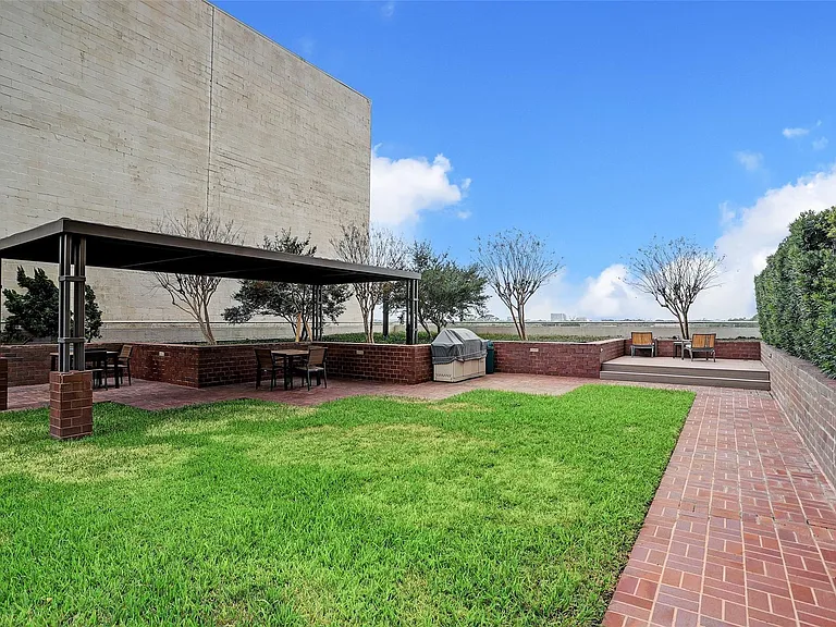 5000 Montrose Blvd #16B — Photo 26