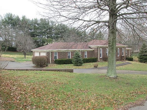2nd image of 122 Holly Hill Dr