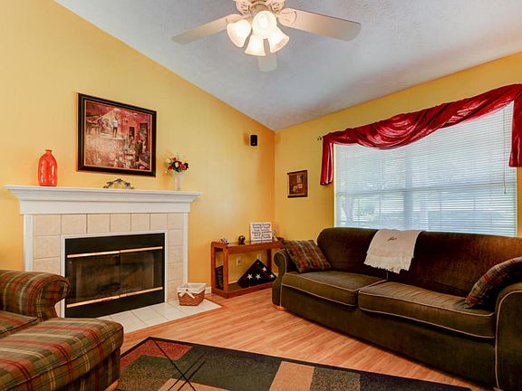 4th image of 5910 Shelley Dr