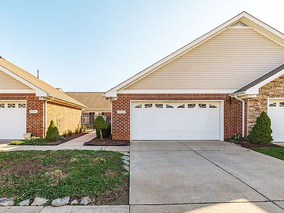4th image of 800 Browns Ln #C2