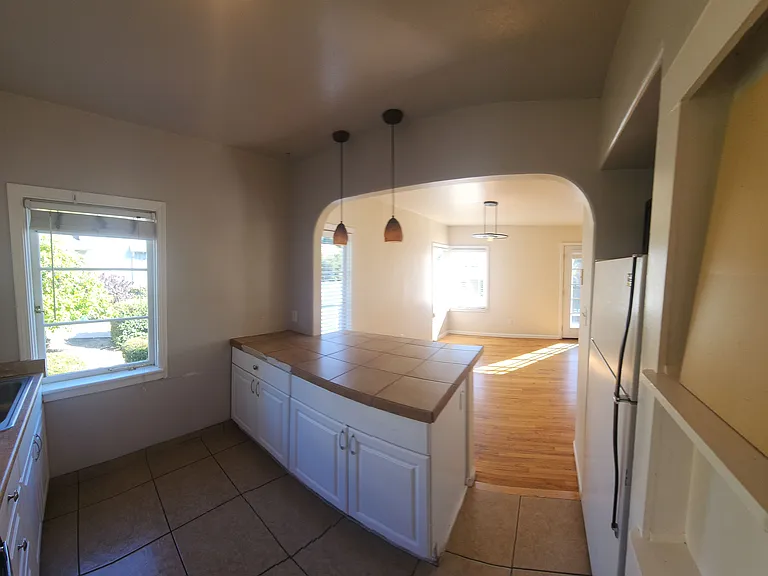 1828 Fixlini St #B — Photo 10