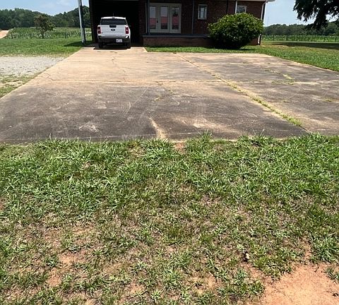 2nd image of 420 Community Rd