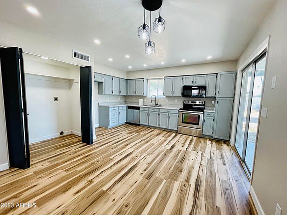 5th image of 7910 E GALE Avenue