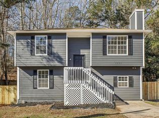 5225 Forest Downs Ln S, Atlanta, GA 30349