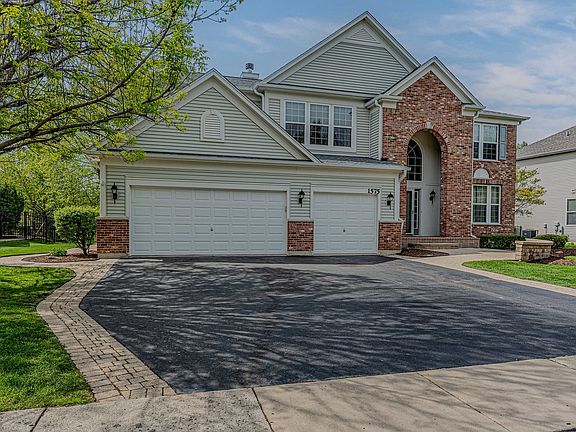3rd image of 1575 McClellan Dr