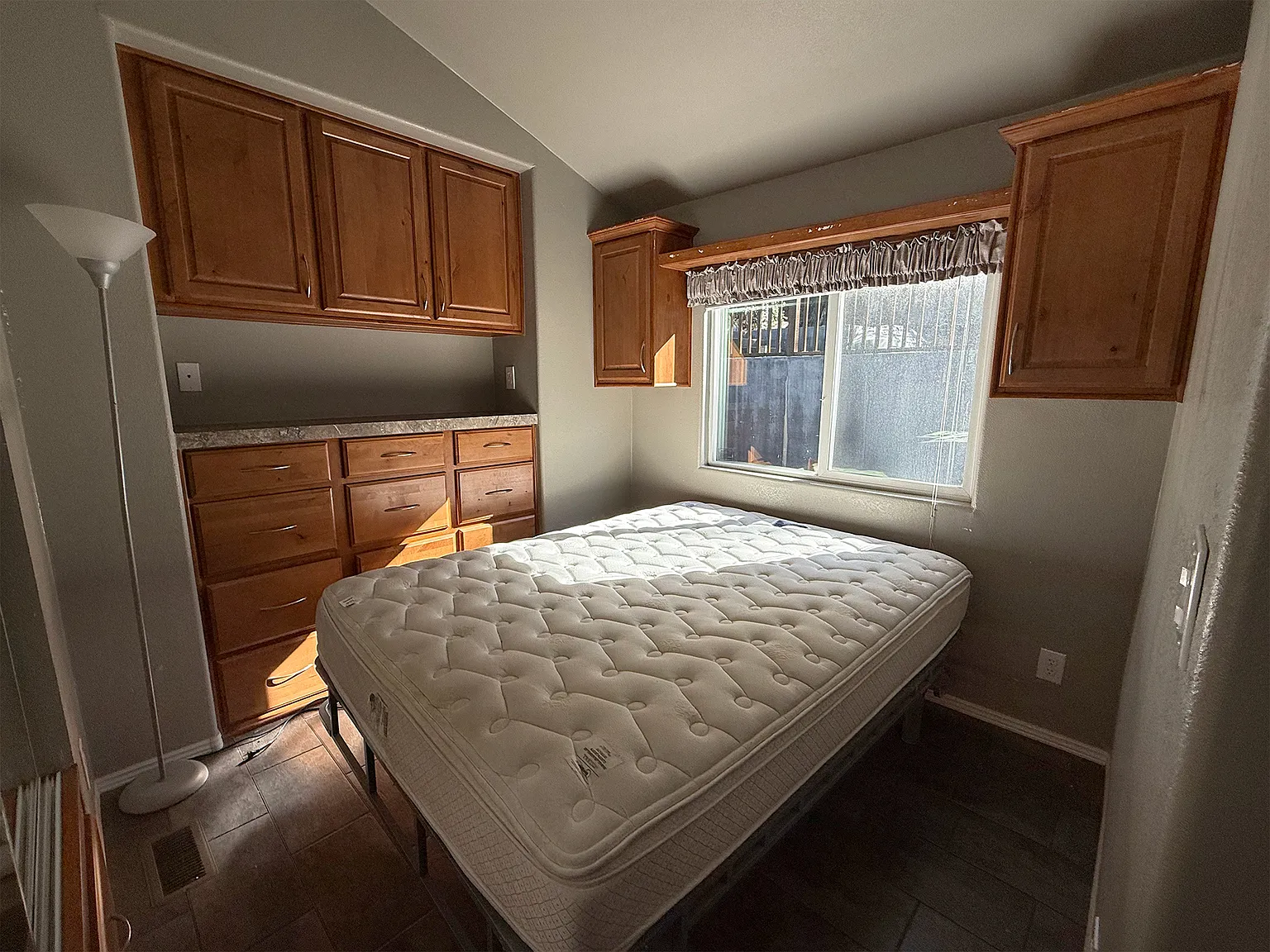 1 bed, 350 sqft, $2,800 — Photo 3