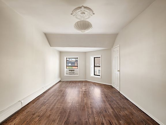 4th image of 132 Decatur St #3