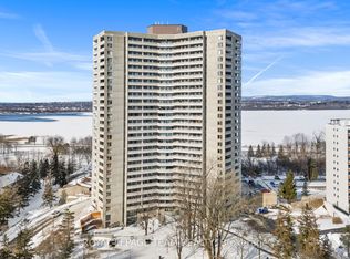 1081 Ambleside Dr #1101, Ottawa, ON K2B 8C8