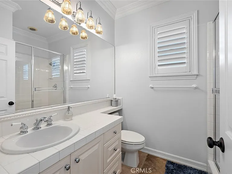 8 Victoria Ln — Photo 21