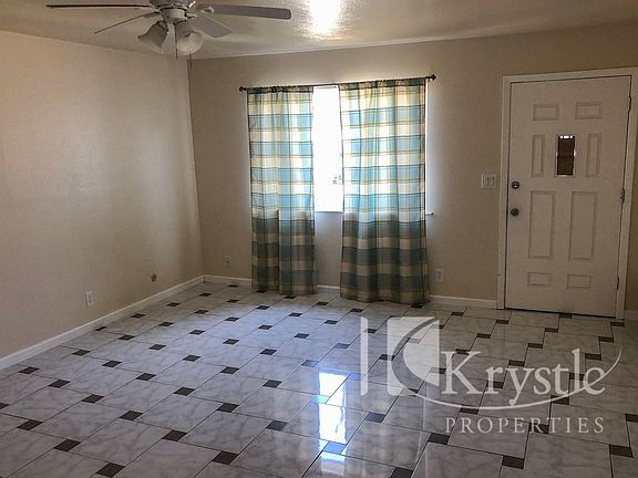 3rd image of 537 Sonoma Blvd