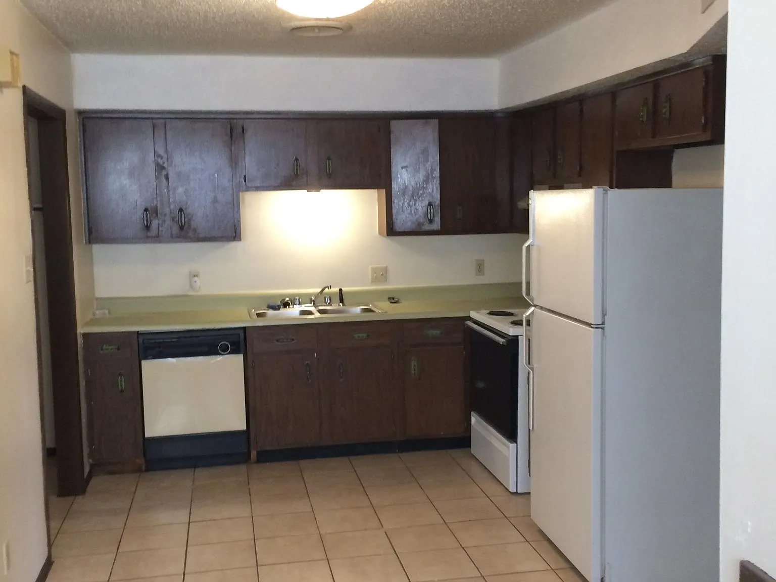 2 bed, 751 sqft, $750 — Photo 2