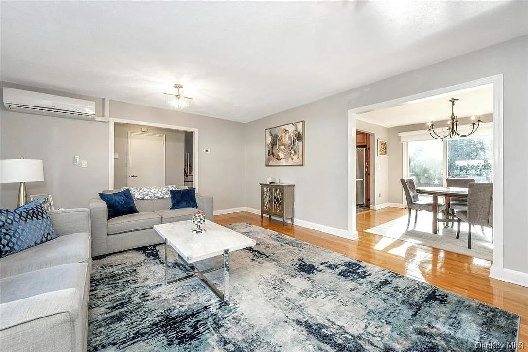 4 bed, 3.0 bath, 1793 sqft, $5,995 — Photo 3