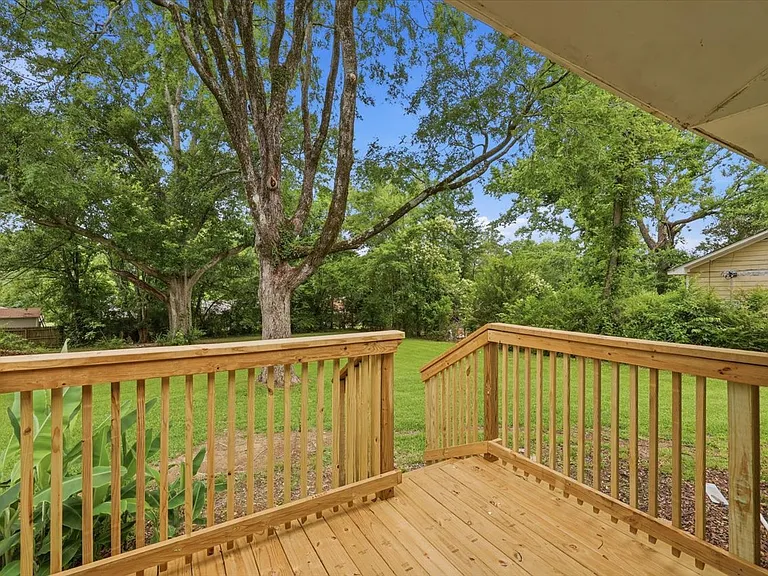 210 Mount Salus Rd — Photo 31