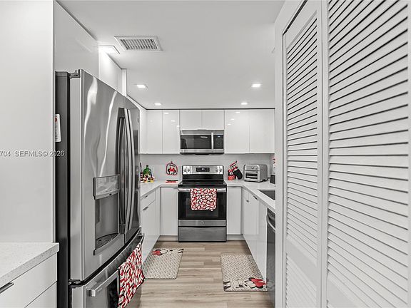 3rd image of 2055 SW 122nd Ave APT 326