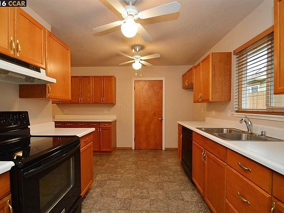 5th image of 124 E 16th St