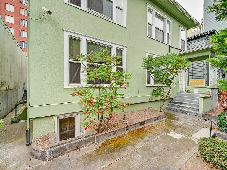 4707 Brooklyn Ave NE #E — Photo 1