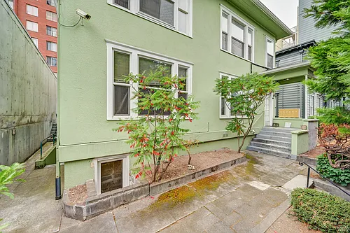 4707 Brooklyn Ave NE #E Photo 1