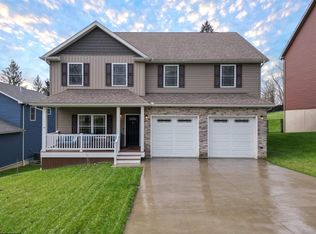 2364 School House Rd, Fairmont, WV 26554