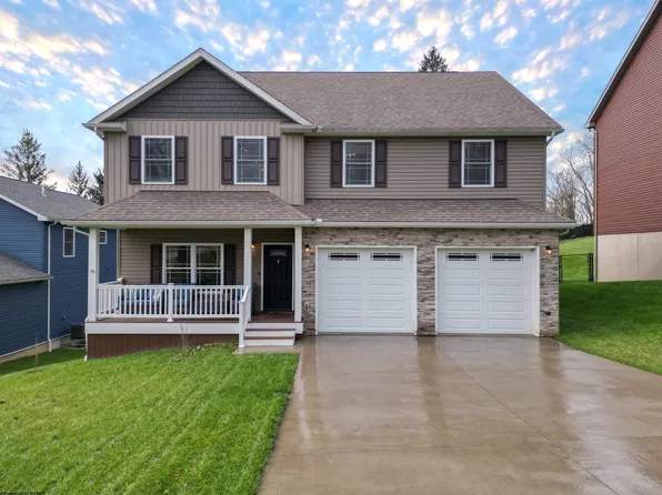 2364 School House Rd, Fairmont, WV 26554