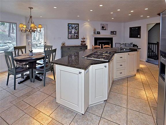 4th image of 6170 Terry Ln