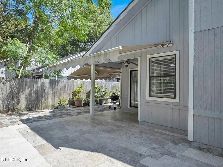 406 Cranes Landing Ct — Photo 11