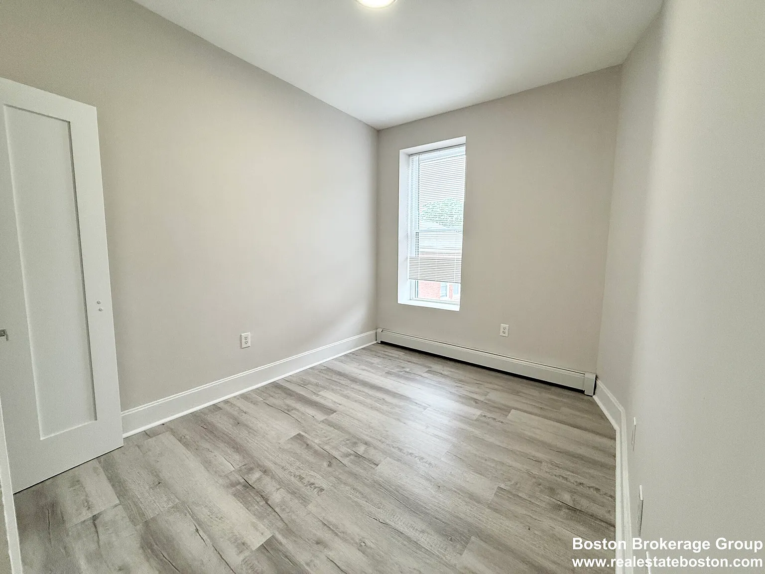 3 bed, 1.0 bath, $3,600 — Photo 4