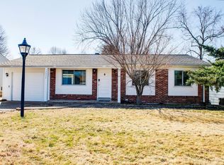 12034 Providence Ln, Maryland Heights, MO 63043