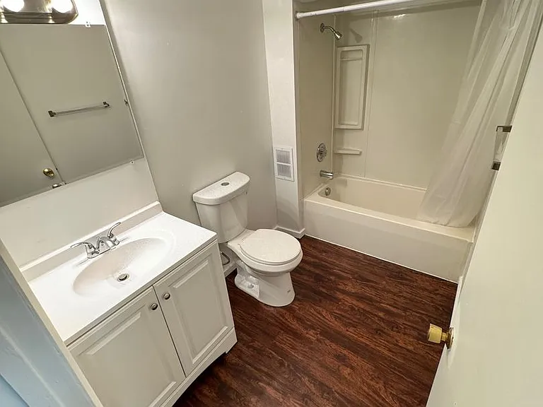 357 Mitchell Ave — Photo 16