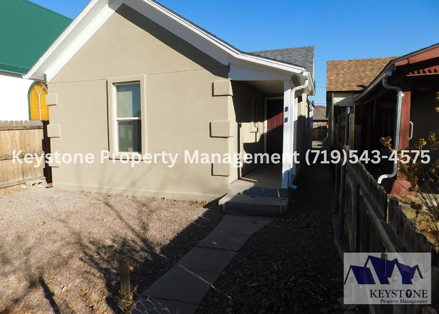 Updated 2 Bedroom Ranch Home with Central Air & Fully Fenced Yard - $1,100/$1,650 — Photo 1