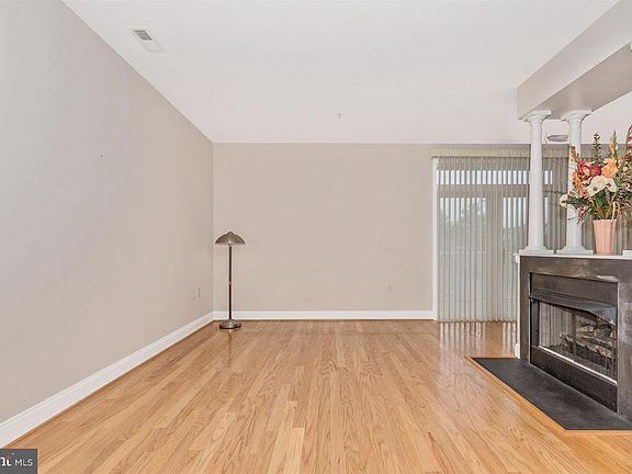 4th image of 2520 Waterside Dr Unit 114