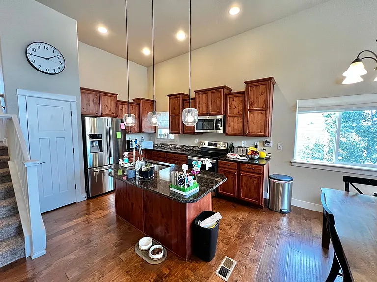 2250 Sherwood Forest Ct — Photo 5