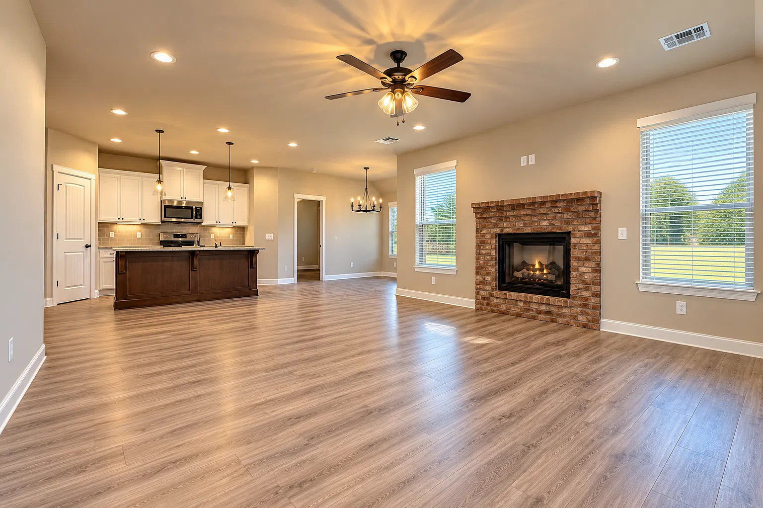4 bed, 1760 sqft, $2,150 — Photo 3
