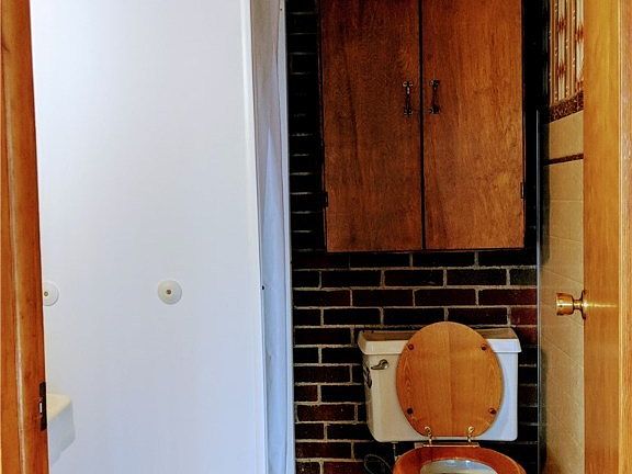 5th image of 16910 Bronze Heights Ln