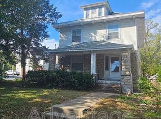 3808 Roanoke Rd, Kansas City, MO 64111