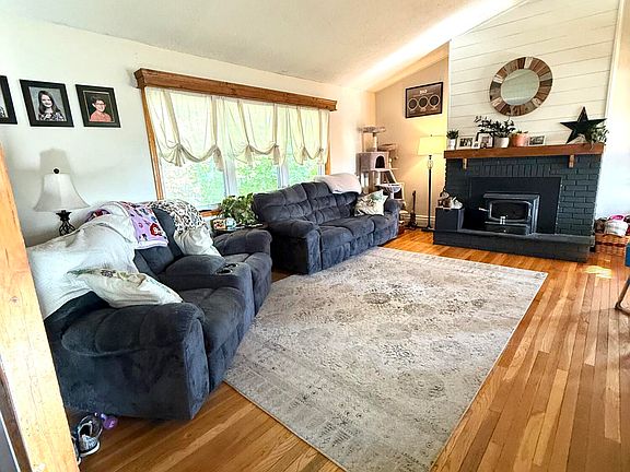 3rd image of 1 Ashwood Dr