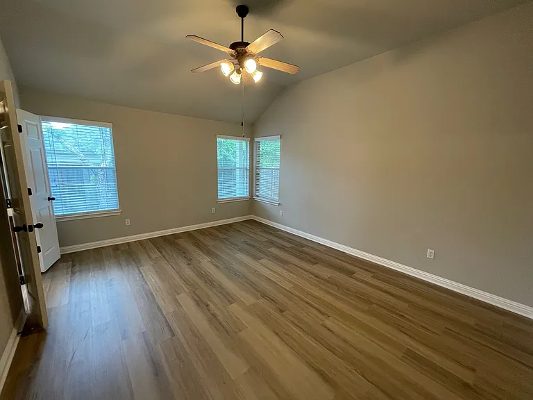 10025 Mount Rainier Dr — Photo 18
