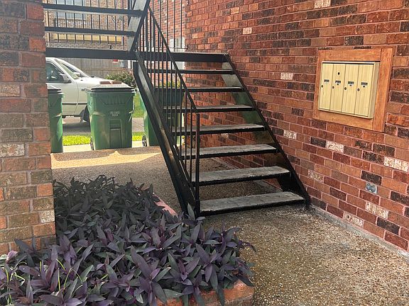3rd image of 4408 Laplace St APT D