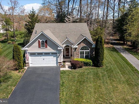 3rd image of 34079 Treadwell Cir