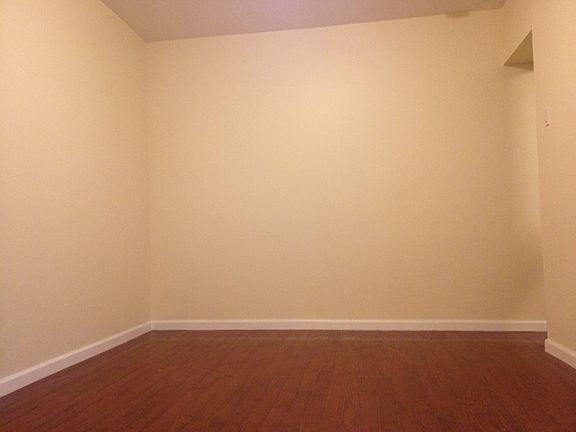 4th image of 323 E 108th St APT 22