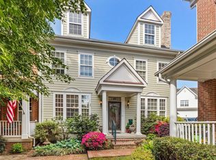 801 Monument Sq, Woodbridge, VA 22191