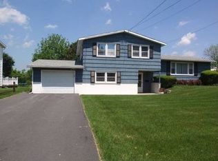 215 Kimberly Dr E, Syracuse, NY 13219