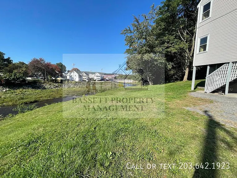 109 E Albert St #2 — Photo 21
