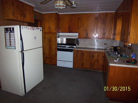 3rd image of 1124 Louise St