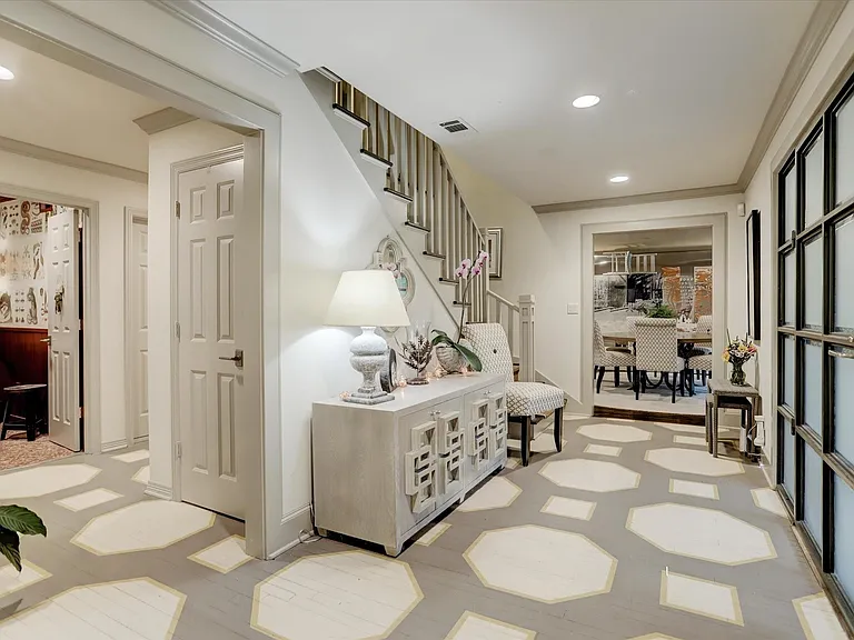 3735 Del Monte Dr — Photo 8