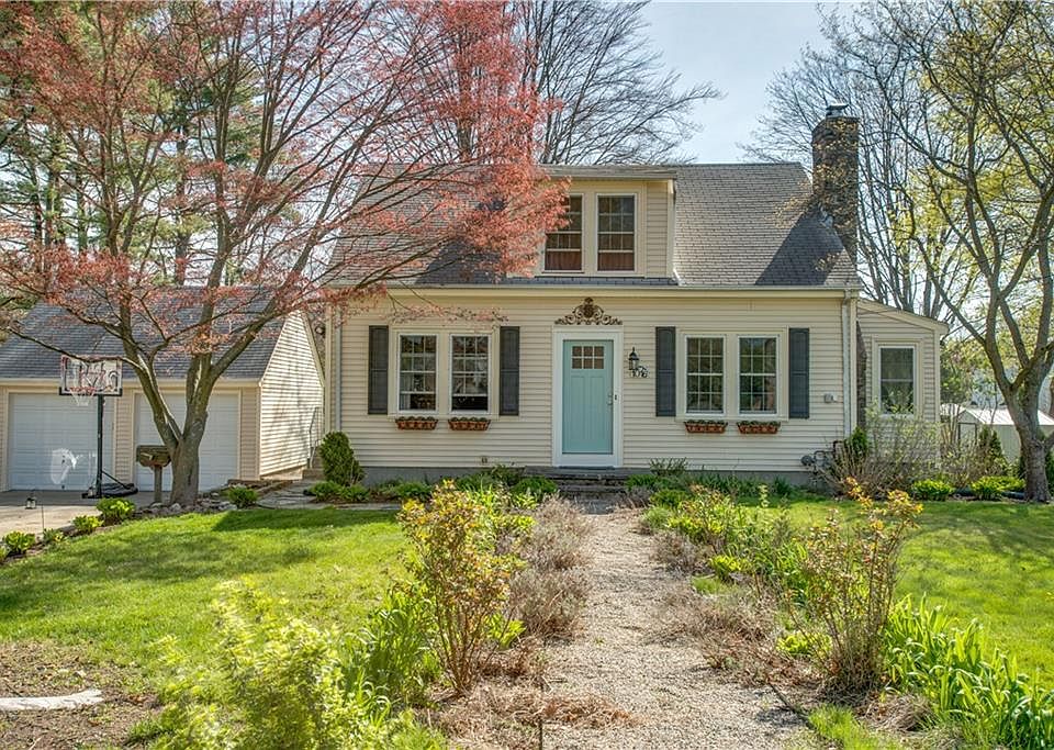 1st image of 1016 Greenwich Ave